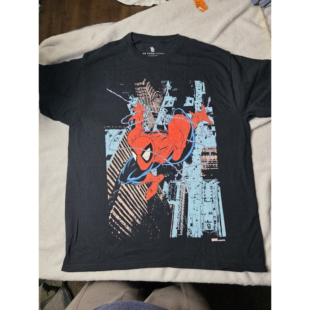 Junk Food Clothing Marvel Spider-Man graphic T-shirt.Size: Men's MediumColor: